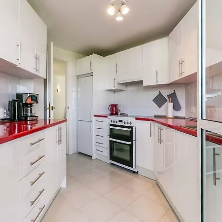 134 - Stylish Modern With Pool, Mijas Apartment Malaga