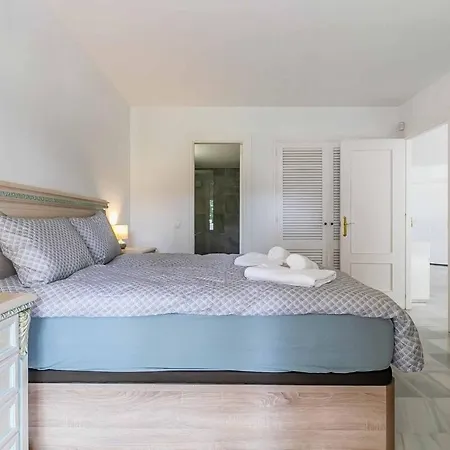 134 - Stylish Modern With Pool, Mijas *
