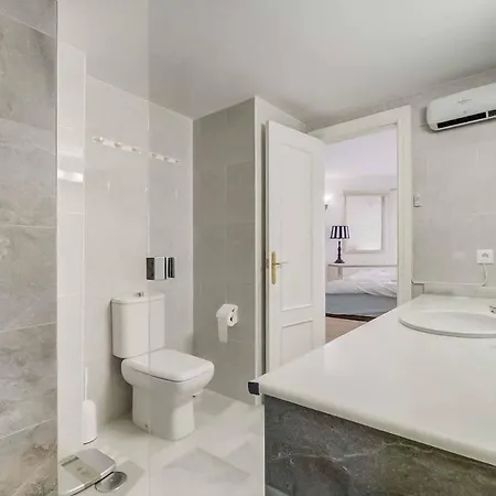 134 - Stylish Modern With Pool, Mijas Apartment